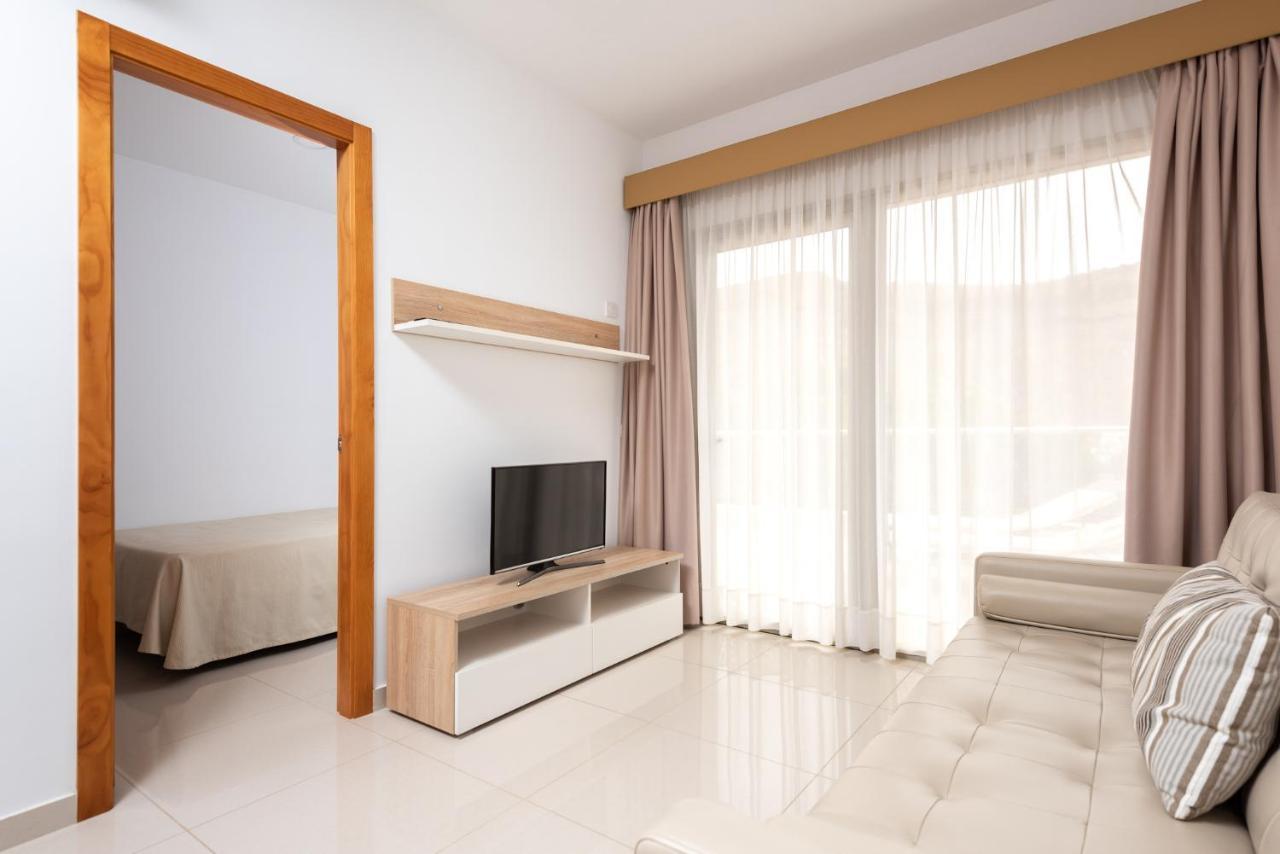 Apartamentos Las Palmeras Puerto De Mogan Kültér fotó