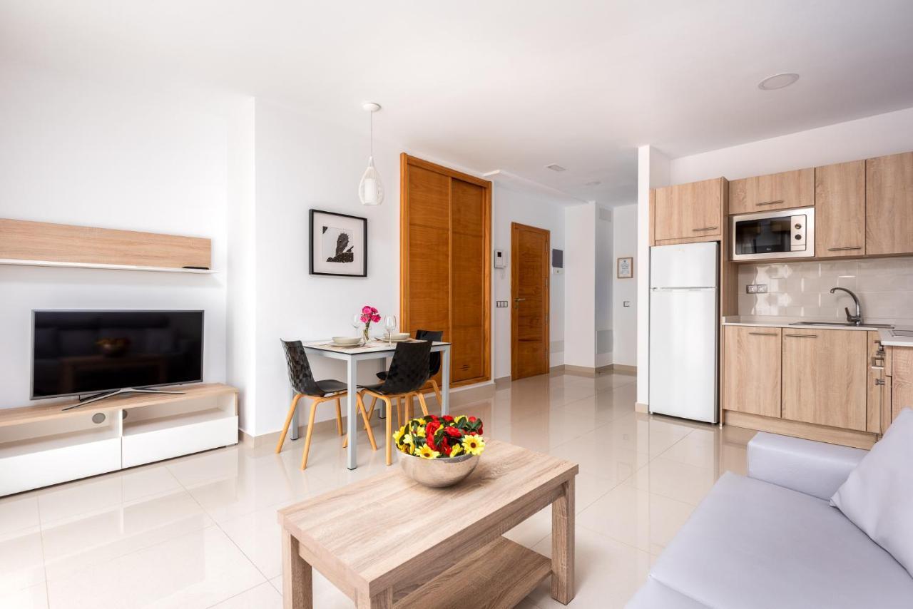 Apartamentos Las Palmeras Puerto De Mogan Kültér fotó