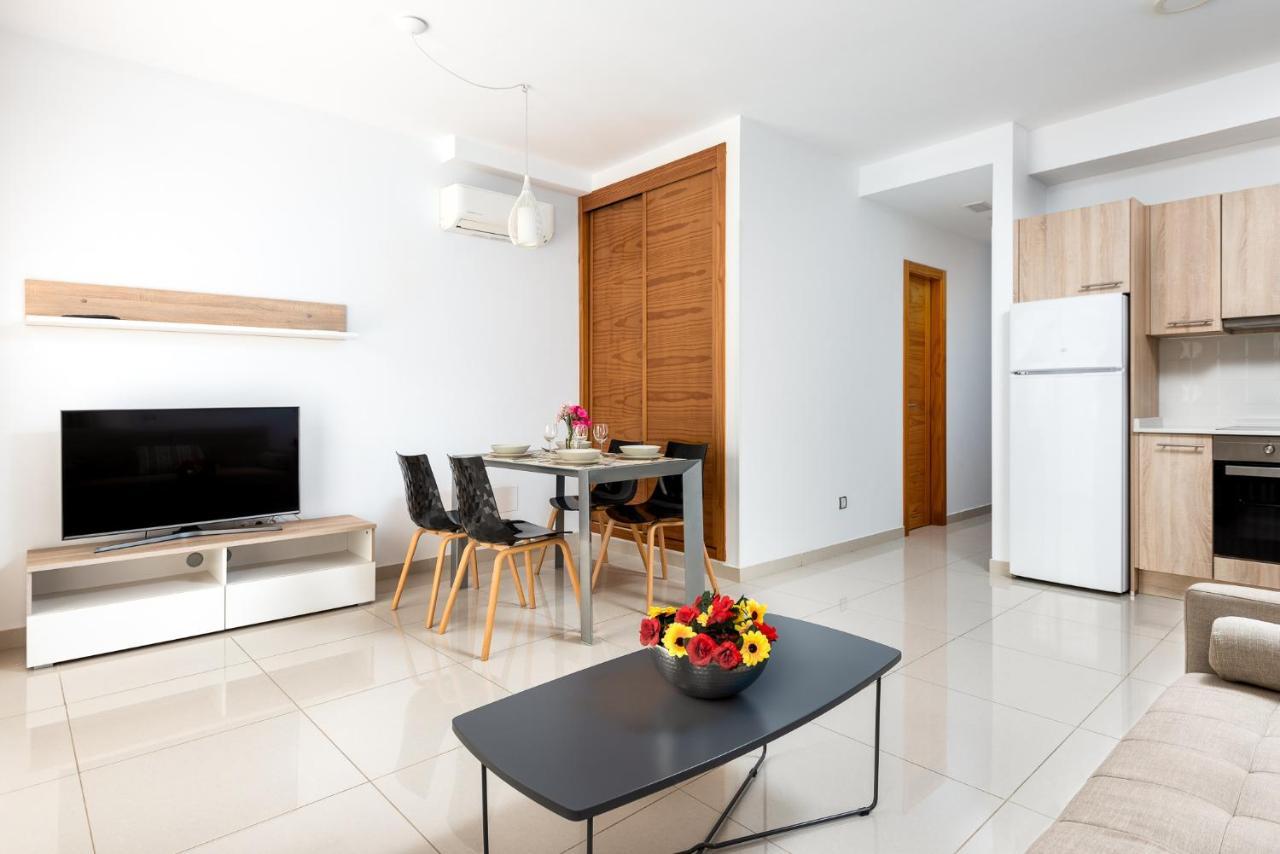 Apartamentos Las Palmeras Puerto De Mogan Kültér fotó